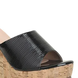 VALIOSAA Textured Wedge Peep Toes Heels image 5