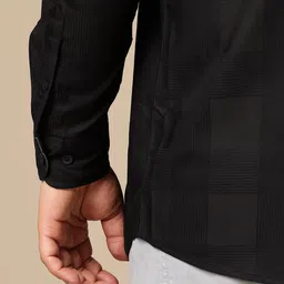 Sztori Plus Size Checked Cutaway Collar Regular Fit Shirt image 3