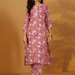 NAVYAAZRI Women Floral Printed Regular Kurta with Trousers & With Dupatta image 3