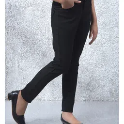 CRIMSOUNE CLUB Cotton Denim Solid Jeans - Black image 4