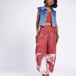 glitchez Women Ethnic Motifs Printed Relaxed Fit Pleated Trousers image 5