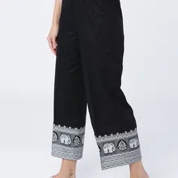 Vishudh Women Black & White Printed Cropped Straight Palazzos image 3