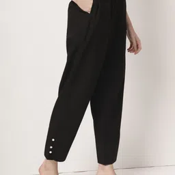 Yufta Women Printed Regular Pure Cotton Kurta with Trousers image 5