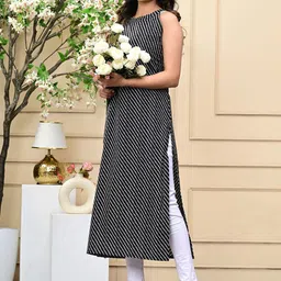 PARTHVI Bandhani Printed Sleeveless Cotton Straight Kurta image 4