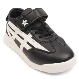 Cute Walk by Babyhug Velcro Closure Sneakers with Stripes - Black image 3