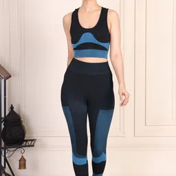 CareDone Full Coverage Workout Bra-picture-11