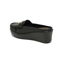 Flat n Heels Women Black Loafers image 4