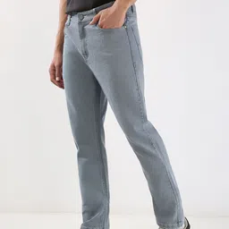 Urbano Fashion Men Light Grey Straight Fit Washed Stretchable Jeans image 4