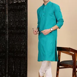 House of Pataudi Men Textured Straight Kurta & Trouser image 4