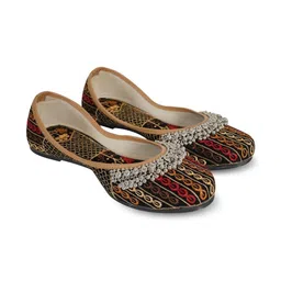 SZN Women Embellished Party Mojaris Flats image 3