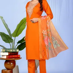 BOSARU Floral Embroidered Round Neck Thread Work Kurta With Trousers & Dupatta image 4