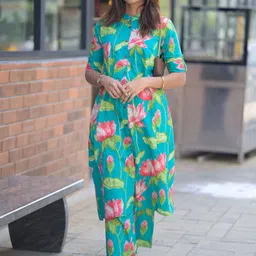 DIVASTRI Floral Printed Mandarin Collar A-line Kurta With Palazzos-picture-22