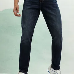 HIGHLANDER Men Tapered Fit Mid-Rise Light Fade Stretchable Jeans-picture-15