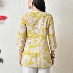DECKEDUP Green Cotton Floral Tunic image 2