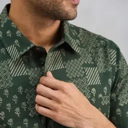 Fabindia Green Cotton Hand Block Printed Bush Shirt image 5