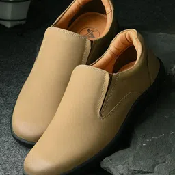 Auserio Men Leather Sneakers image 1