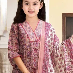 Bholukart Girls Floral Printed Regular Kurta with Trousers & With Dupatta image 2
