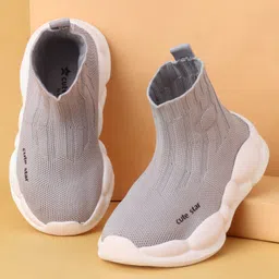 Cute Walk by Babyhug Casual Shoes Solid Color With Logo Print - Grey image 1