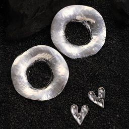 SOHI Set Of 2 Silver-Plated Halo Heart Studs Earrings Metallic Silver-picture-22