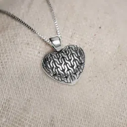 AVNI by GIVA 92.5 Sterling Silver Heart Pendant with Box Chain-image-59