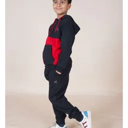 Kiddopanti Fleece Full Sleeves Front Zip Up Cut And Sew Hooded Sweatshirt With Joggers - Black & Red & Black image 4