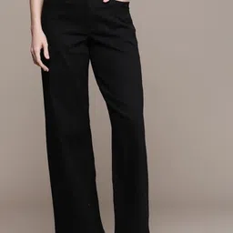 M MODDY Jean Straight Fit High-Rise Slash Knee Jeans-picture-37