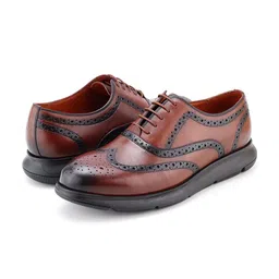 Egle Men Textured Formal Brogues image 3