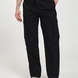 SAINT JONES Men Original High-Rise Cargos Trousers image 4