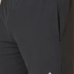 EPPE Men Mid-Rise Textured Running Shorts image 5