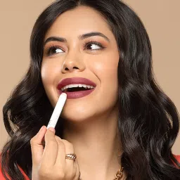 MyGlamm Lit Matte About It Lip Color image 3