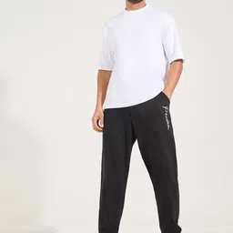Styli Men Black Mid-Rise Oversized Fit Joggers image 3