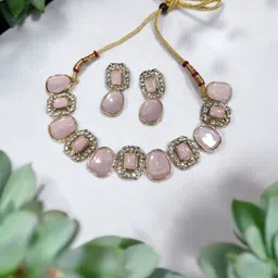 Women Click Gold-Plated Stone-Studded Jewellery Set image 3