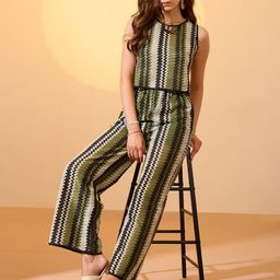 Globus Chevron Printed Crochet Crop Top With Trousers-picture-35