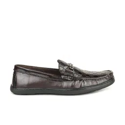 BRITMEN Men Textured Leather Loafers image 3