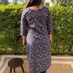 Sanskritam Floral Printed Notch Neck Patchwork Pure Cotton Straight Kurta image 4