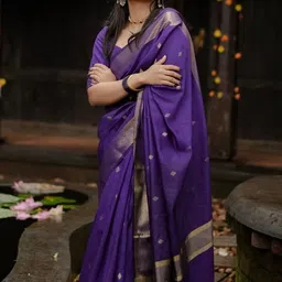 Lyzoo Woven Design Zari Pure Cotton Handloom Saree image 2