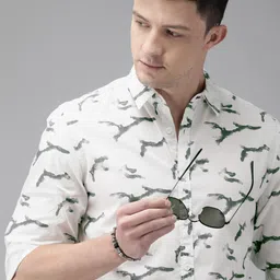 Roadster Men White & Green Regular Fit Printed Sustainable Casual Shirt-picture-34