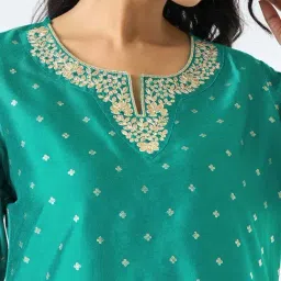 Rangmanch By Pantaloons Green Regular Fit Embroidered Kurta image 5