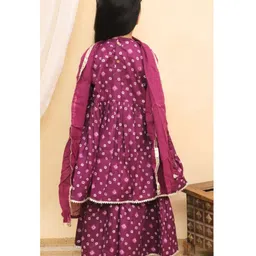 Vastrarth Cotton Three Fourth Sleeves Bandhani Printed Gota Lace Embellished Kurta Sharara With Dupatta Set - Purple image 3