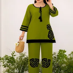 BlueWears Floral Printed Round Neck Straight Kurta With Palazzos-picture-41