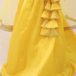 BownBee Taffeta Woven Sleeveless Gota Lace Embellished & Abstract Embroidered Lehanga Choli With Dupatta Set - Yellow image 5