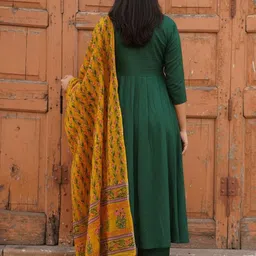 Anni Designer Women Floral Panelled Kurta with Trousers & With Dupatta image 3