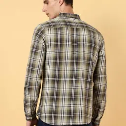 Wrangler Olive Cotton Regular Fit Checks Shirt image 2