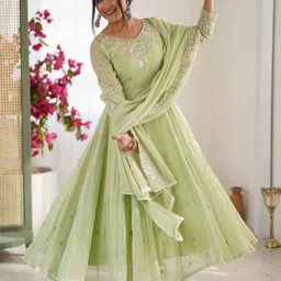 CANIZZARO Women Ethnic Motifs Embroidered Panelled Sequinned Kurta with Pyjamas & With Dupatta image 3