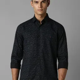 Louis Philippe Sport Men Super Spread Collar Abstract Printed Cotton Slim Fit Casual Shirt-image-97