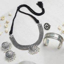 Teejh Pitara Collection Mandana Oxidized Jewellery Set-picture-11