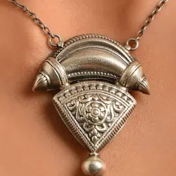 Jaypore Silver Lobster Claw Necklace image 3