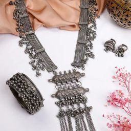 Teejh Pitara Collection Latika Oxidized Jewellery Set-picture-2