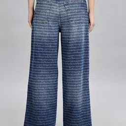 Tommy Hilfiger Women Wide Leg Light Fade Stretchable Jeans image 2