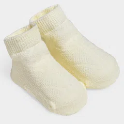 Mi Arcus Cotton Knit Pack Of 2 Fruits & Polka Dots Designed Caps & Socks - Multi Colour image 4